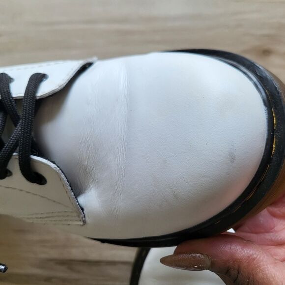 Dr. Martens White Delaney 1460J Size 5 L - Picture 9 of 10